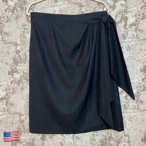 Burberry Vintage 100% Wool Tie Waist Wrap Skirt in Black Paisley